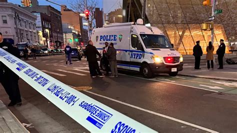 nypd officer|NYPD officer fatally shot during traffic stop in Queens .